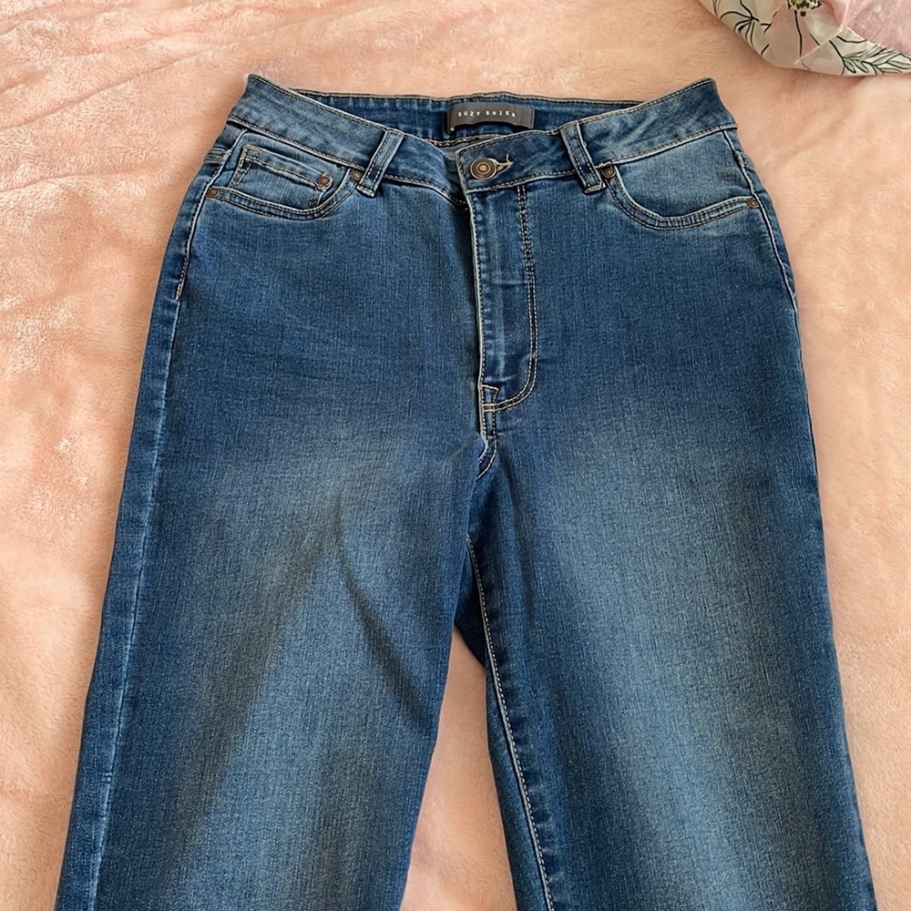 Brand new pair of blue wash jeans!